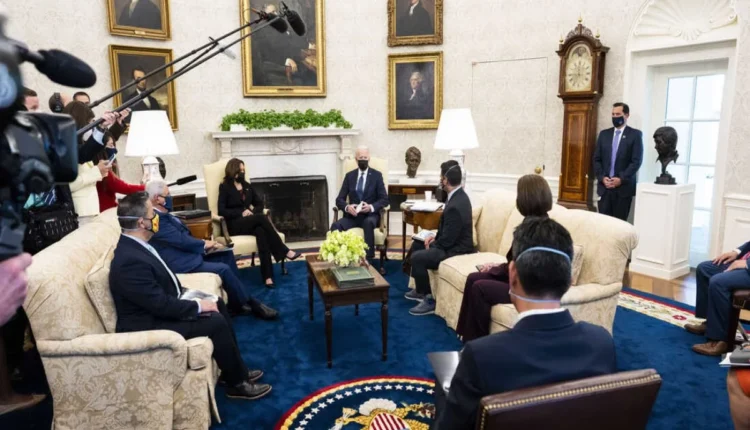 NRI Today - US Lawmakers Push for Immediate Action on Visa Wait Time Issue in India