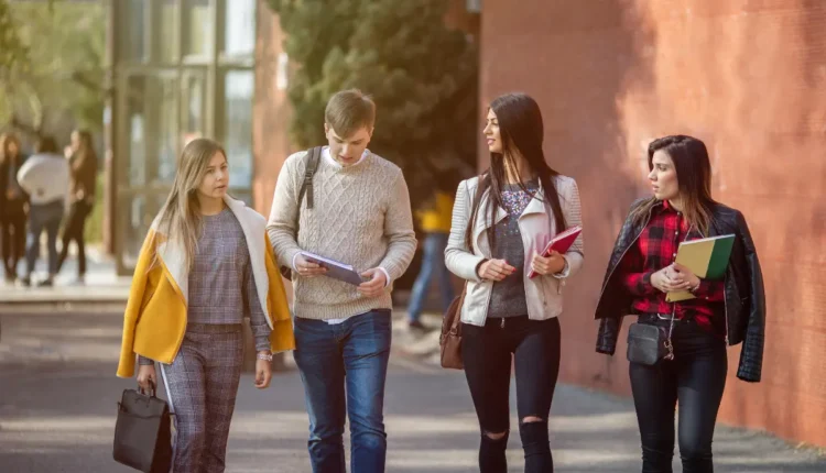 NRI Today - Canada: Indian students Better to skip the summer intake