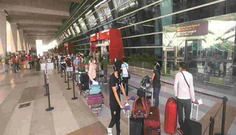 NRI Today - CID Apprehends NRI at Hyderabad Airport