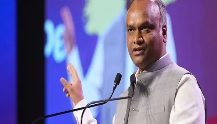 NRI Today - NRI Policy for Kannadigas Abroad Coming Soon