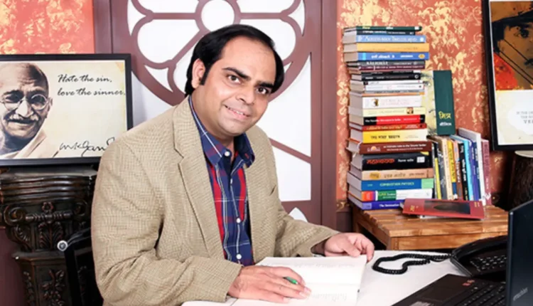 NRI Today - Saumitra Saxena: A Hindi Poet of Remarkable Insight