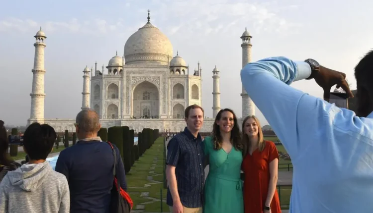 NRI Today - 'Chalo India' Campaign to Attract Tourists: Visa-Free Entry for 1 Lakh Visitors