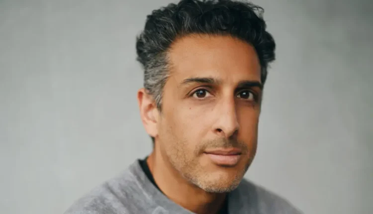 NRI Today - Moez Surani: Transforming Poetry into Art with Powerful Global Themes