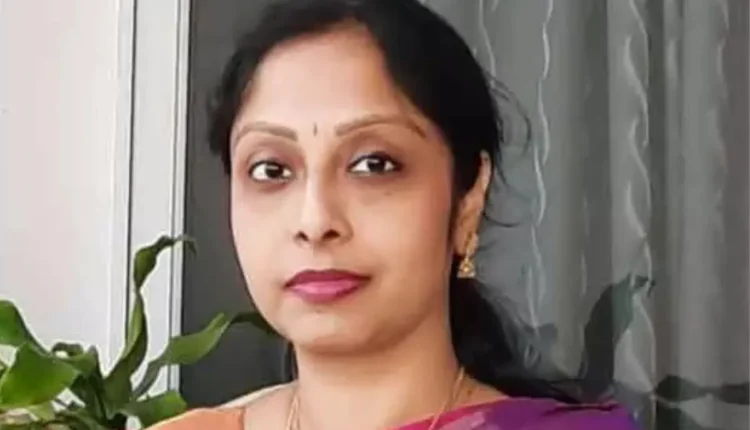 NRI Today - Radhika Mangipudi: The First Telugu Short Story Writer from Singapore