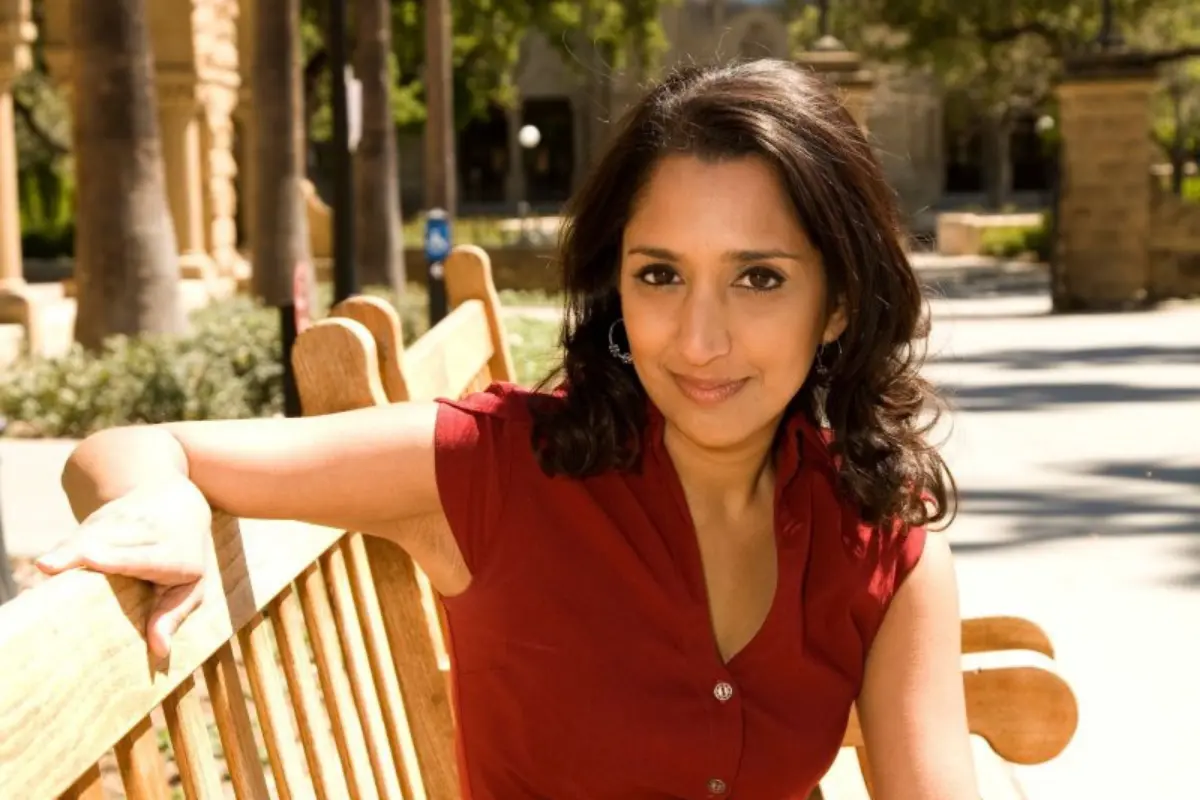 NRI Today - Dhaya Lakshminarayanan: A Life of Humor and Empowerment