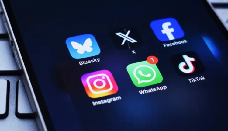 NRI Today - US Visa: Applicants Must Set Their Social Accounts to Public